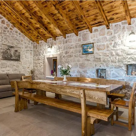 Villa Vila Stari Dvori